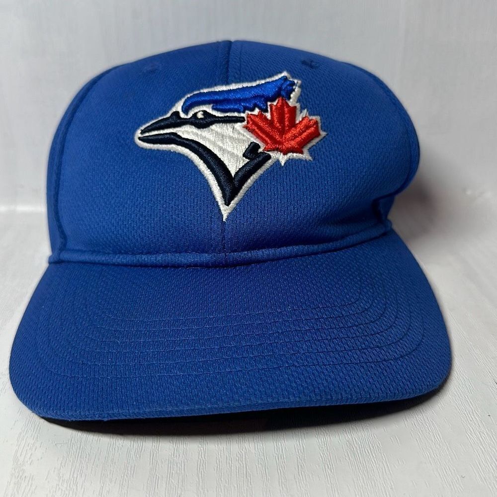 Team MLB Canada Toronto Blue Jays Cap Adjustable hook and loop Youth